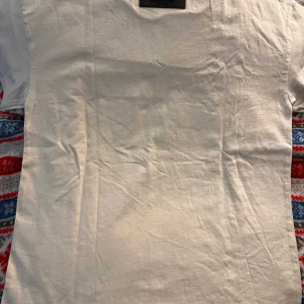 Essential - Picture 3 of 3